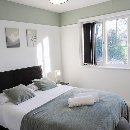 Lymer House - Stylish 3 Bedroom House In วุลฟ์เวอร์แฮมป์ตัน ภายนอก รูปภาพ